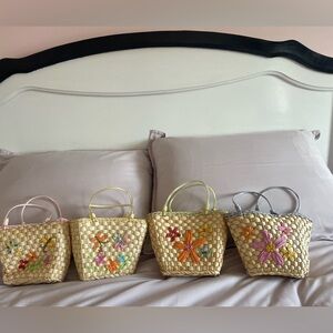 NWOT Set of 4 Floral Embroidered Woven small Tote Bags - Cream